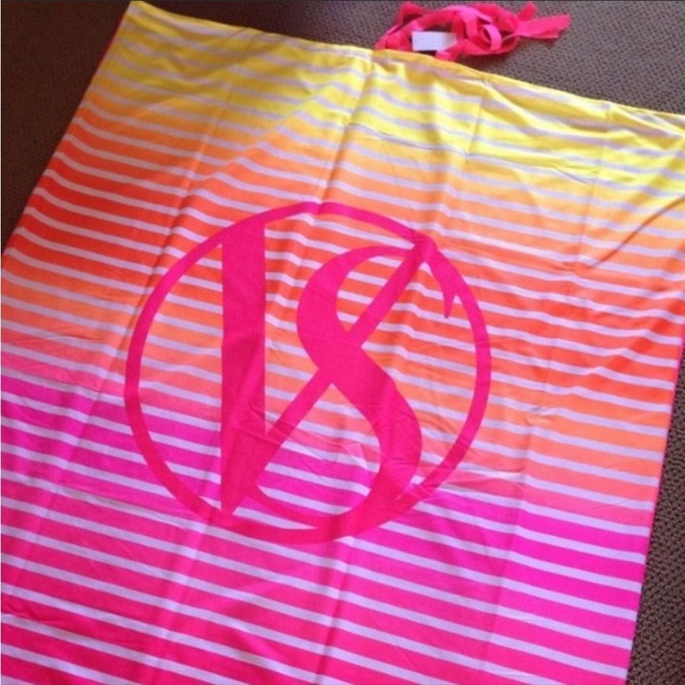 Victoria's Secret Neon Terry Waterproof PACKABLE Beach Blanket * 49” x 56.5 “ *